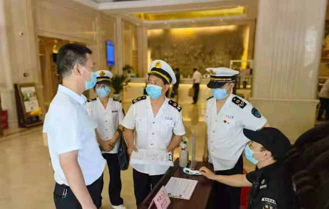溆浦县卫生计生综合监督执法局在县委疫情防控指挥部统一指挥下,迅速